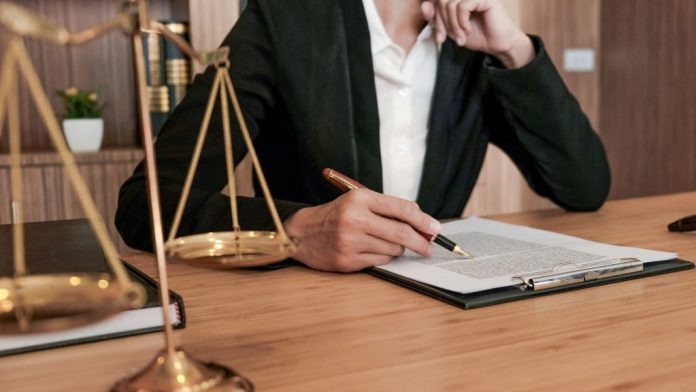 how long does it take to become a lawyer