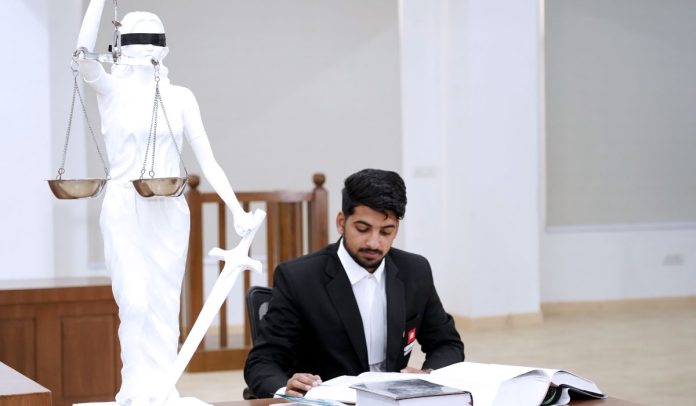 how to become a lawyer in india